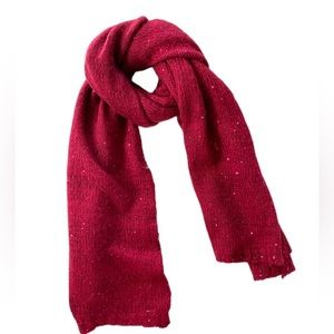 New Women’s big knit scarf in pink by Solitaire size Length 68” x 26”.